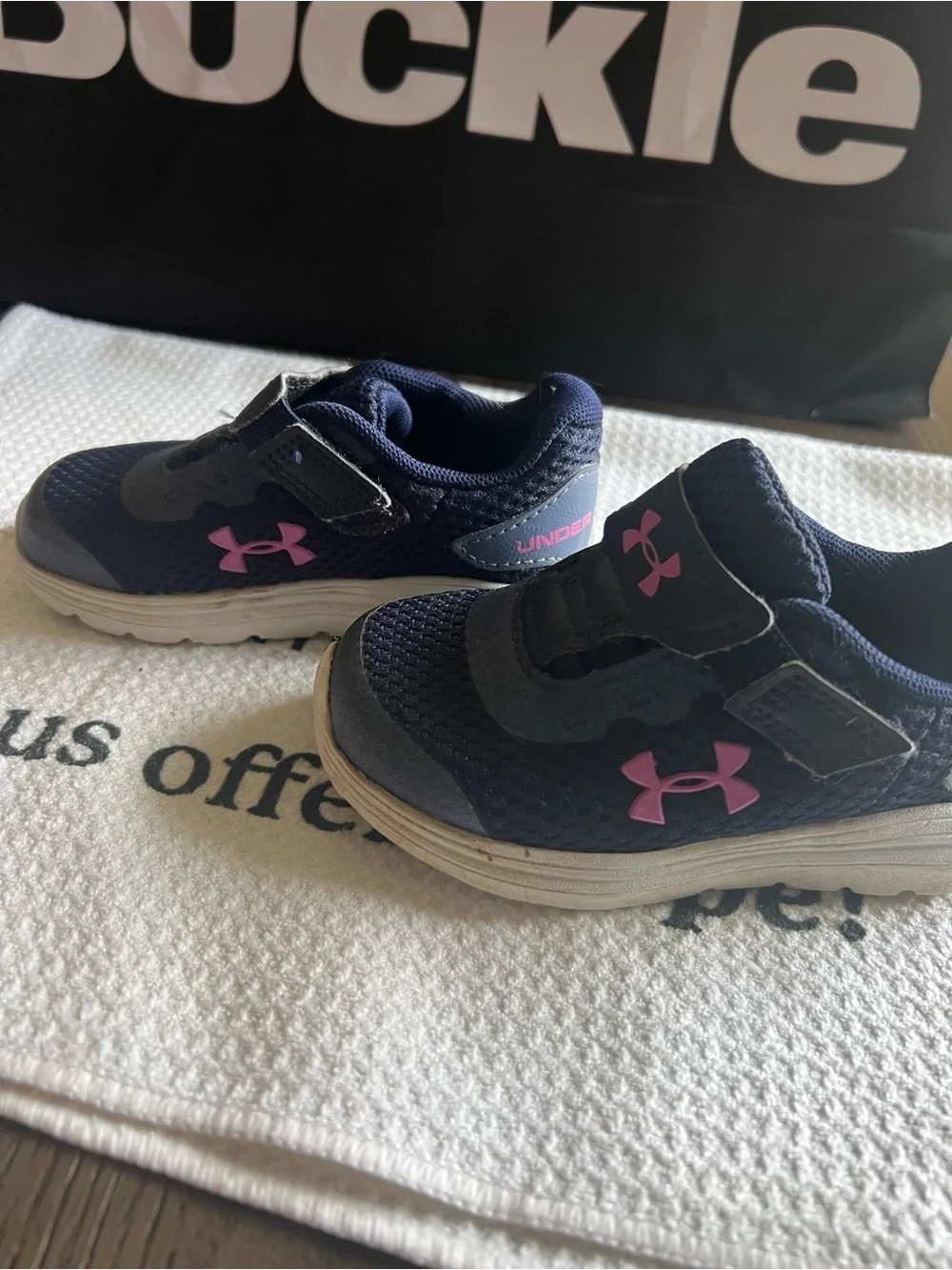 Under Armour Kids Navy & Pink Hook-and-Loop Athletic Sneakers
